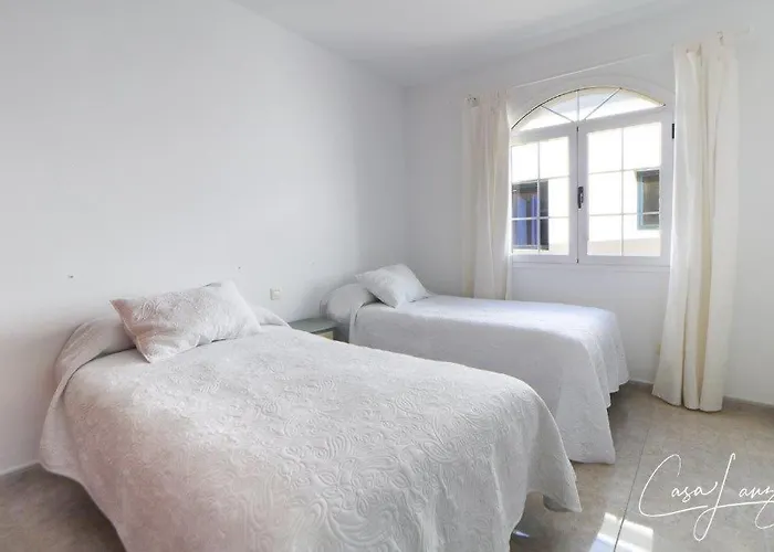 Cliff View * אורסולה